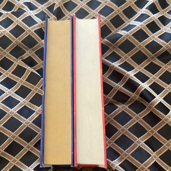 Strange the Dreamer and Muse of Nightmares Illumicrate exclusive editions - Picture 3 of 12